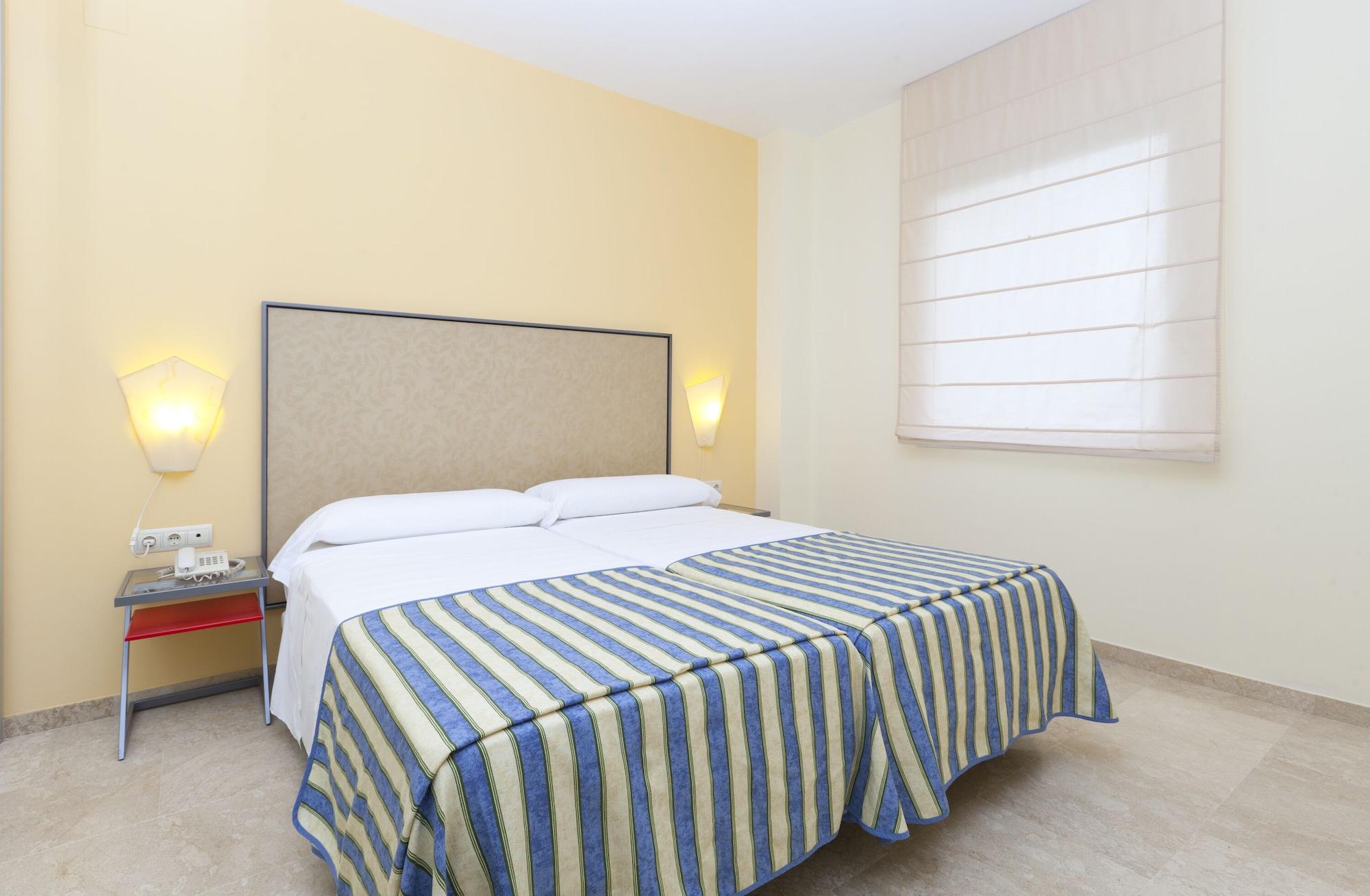 Apartamentos Vertice Sevilla Aljarafe Bormujos Ngoại thất bức ảnh