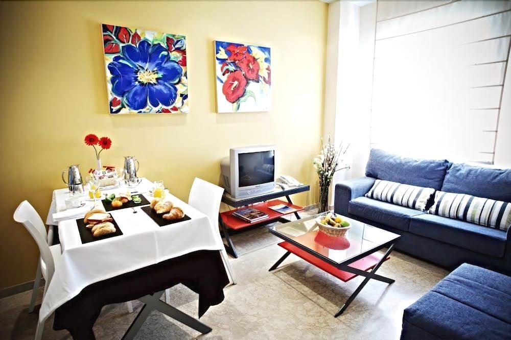 Apartamentos Vertice Sevilla Aljarafe Bormujos Ngoại thất bức ảnh