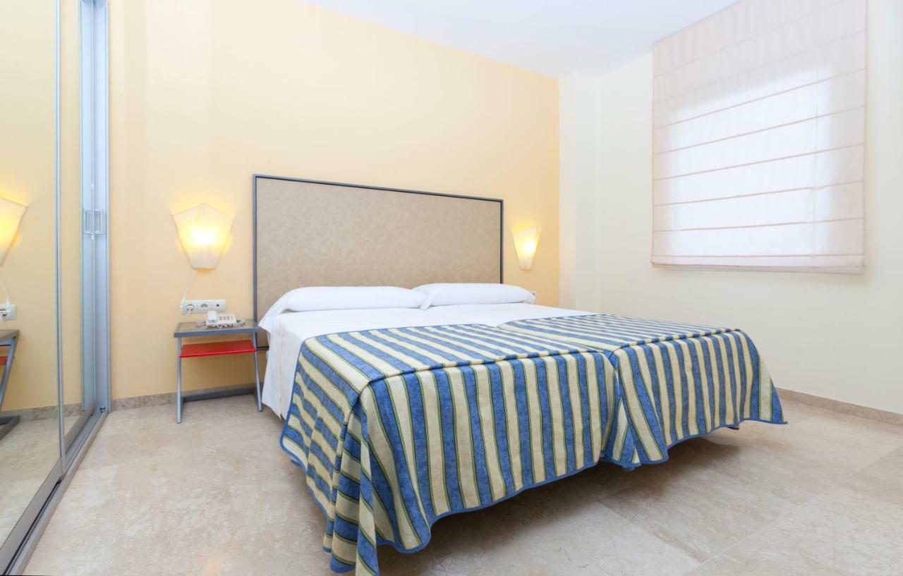 Apartamentos Vertice Sevilla Aljarafe Bormujos Ngoại thất bức ảnh